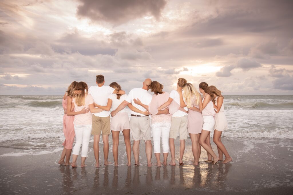 large family photo session at Tampa Beach